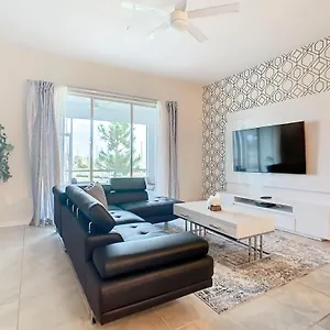  Holiday home Dazzling Thematic 2br With Game